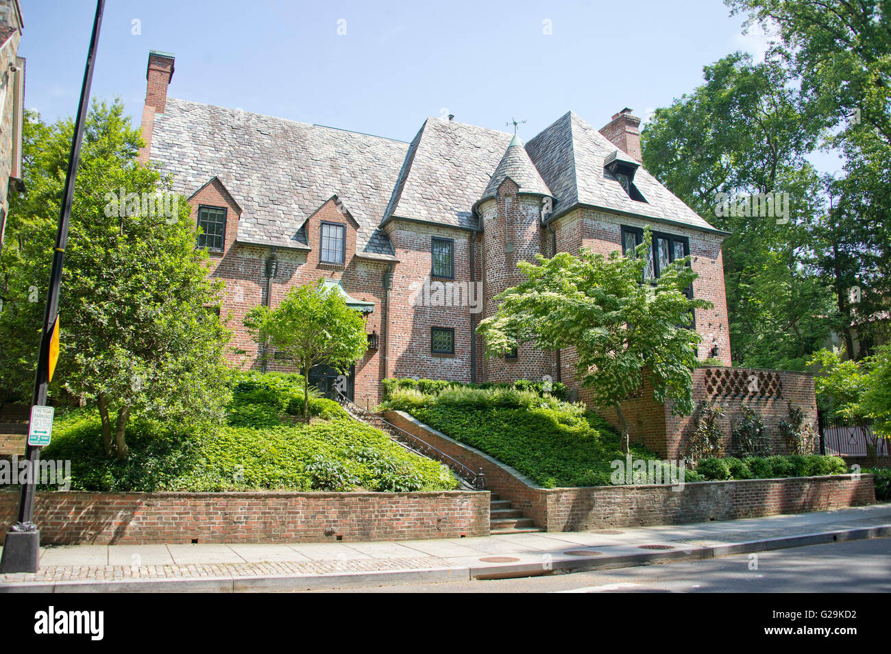 House at 2446 Belmont Road, NW; Washington, DC 20008 on May 25, 2016