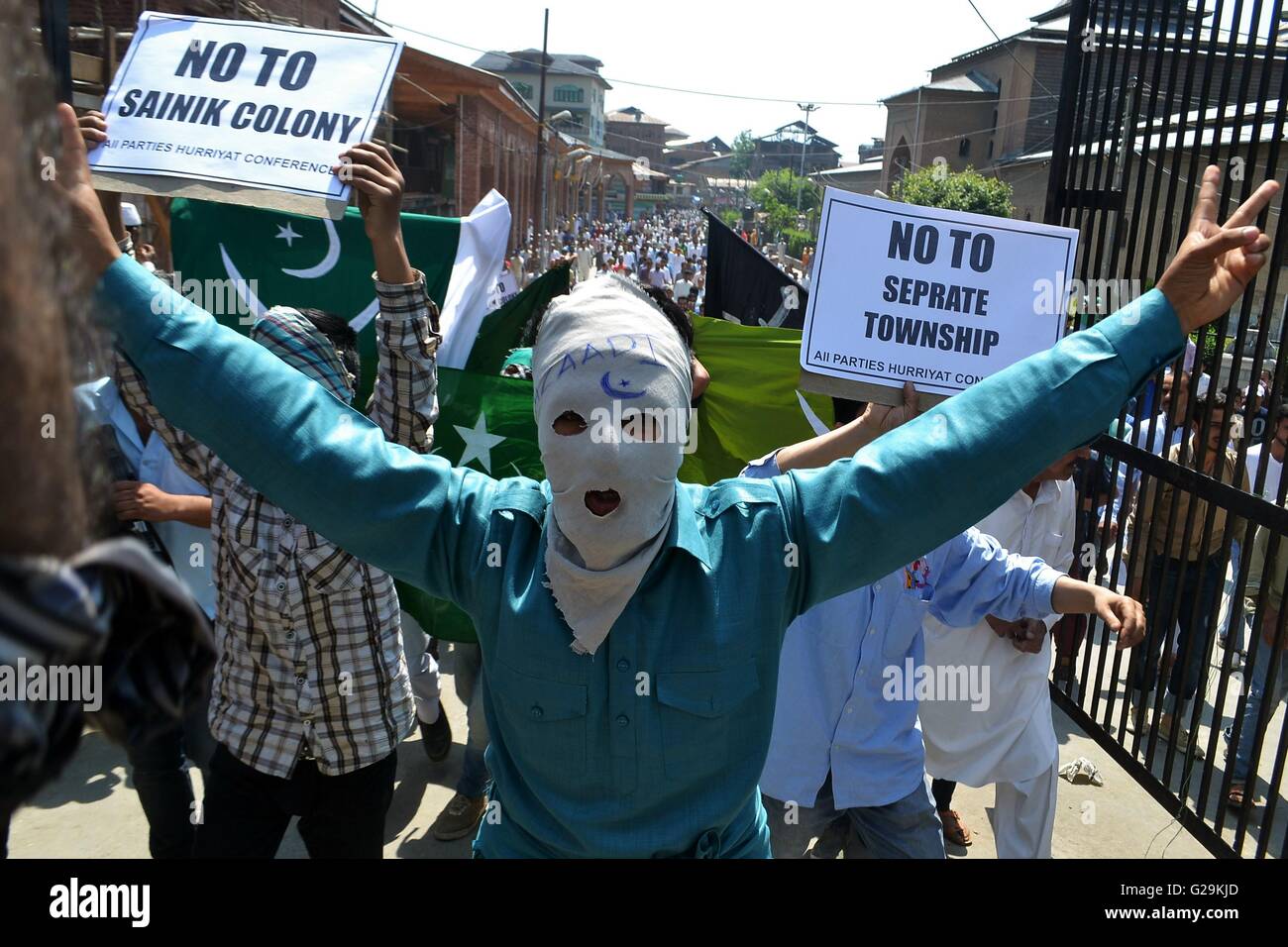 A Kashmiri Muslim protester shout pro freedom slogans during a rally in ...