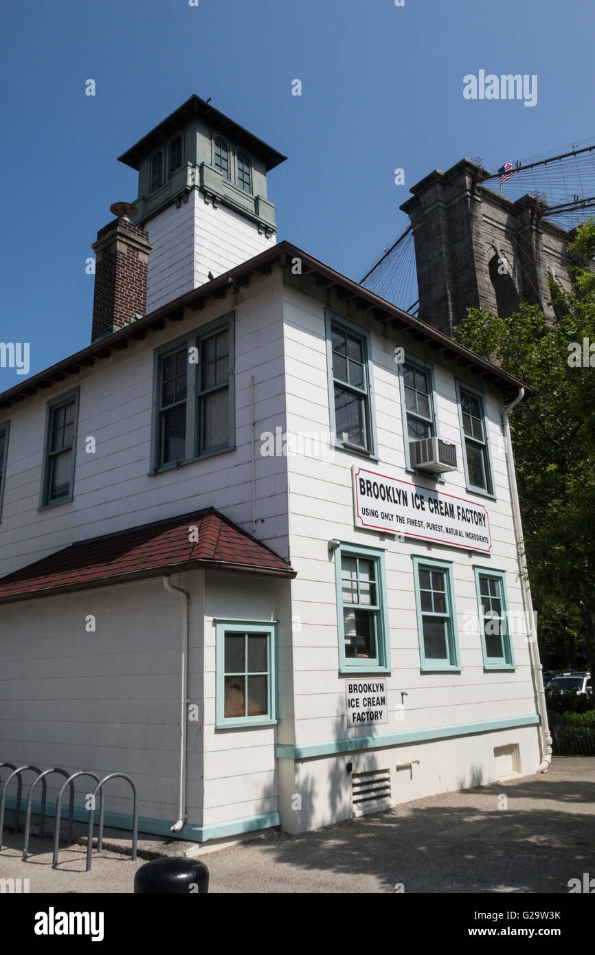 Brooklyn Ice Cream Factory, Brooklyn, New York, USA Stock Photo Alamy