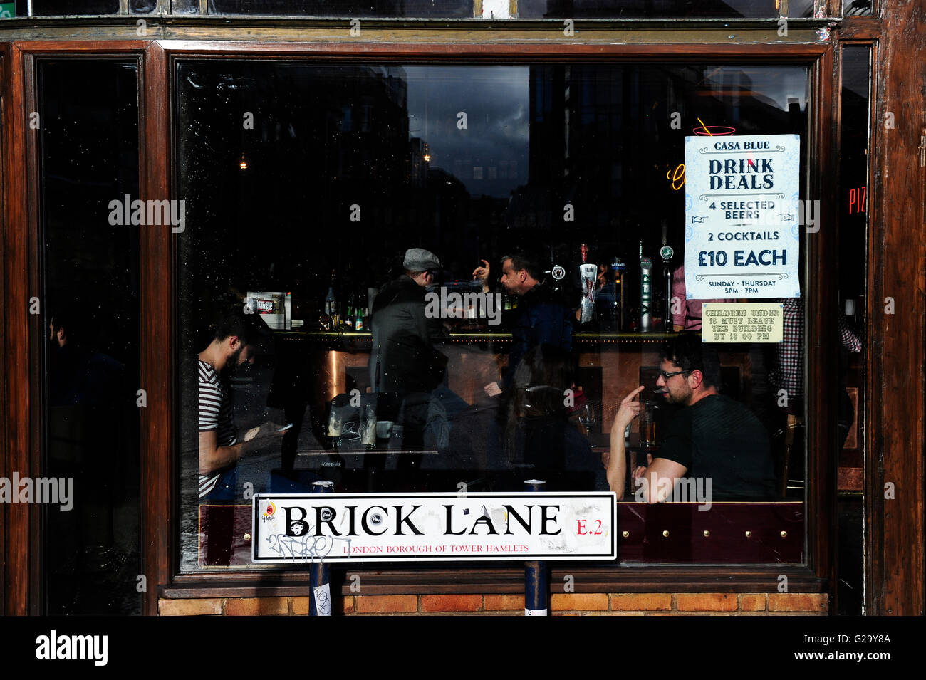 GREAT BRITAIN, London, Pub Casa Blue in Brick Lane Area / GROSSBRITANNIEN, London, Pub Casa Blue in Brick Lane Area Stock Photo