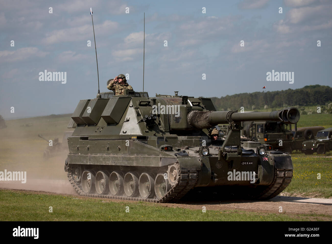 British Army AS90 self propelled gun of the Royal Artillery Regiment in action on Salisbury Plain in Wiltshire, UK Stock Photo