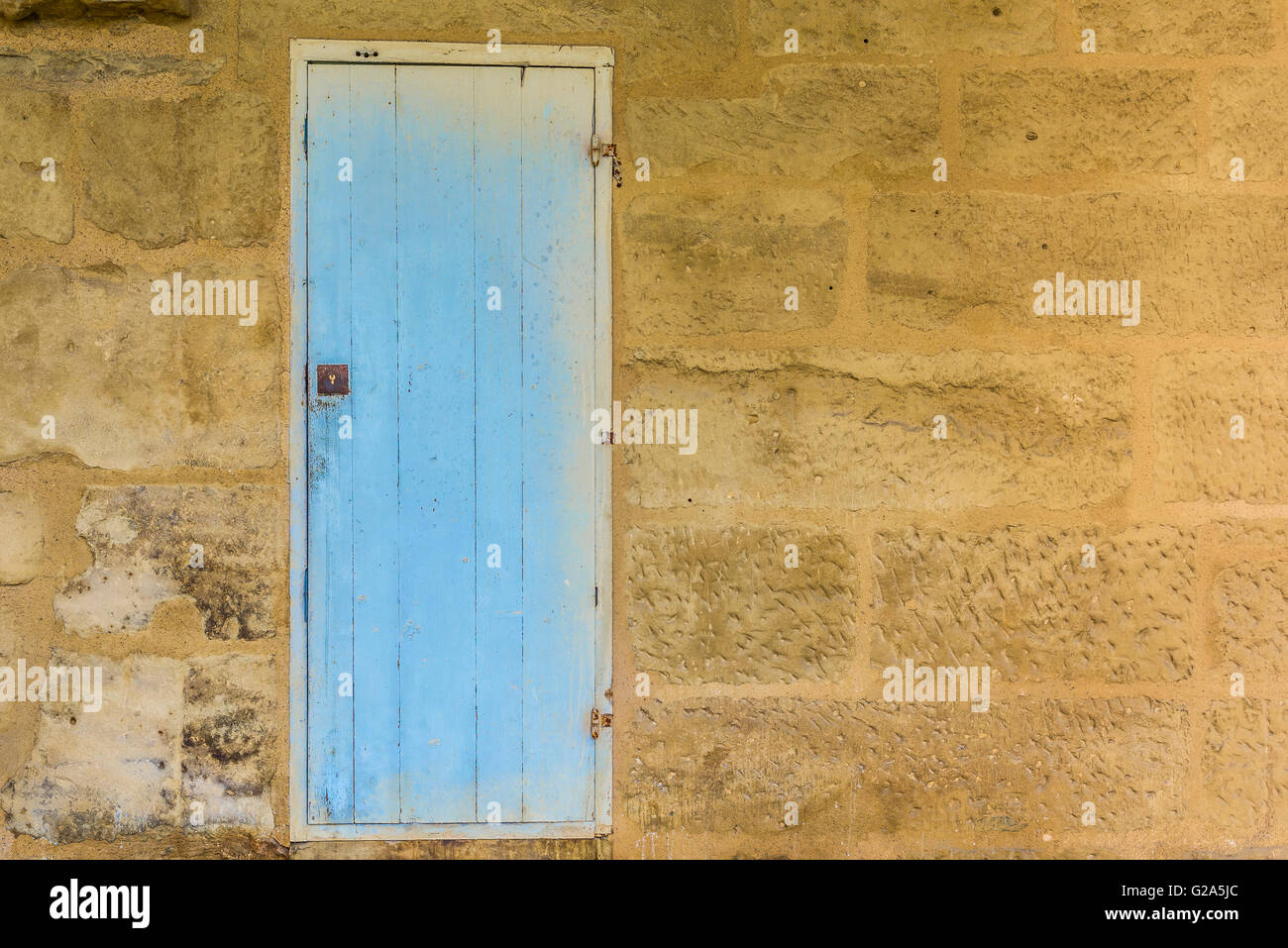 Chipped door hires stock photography and images Alamy