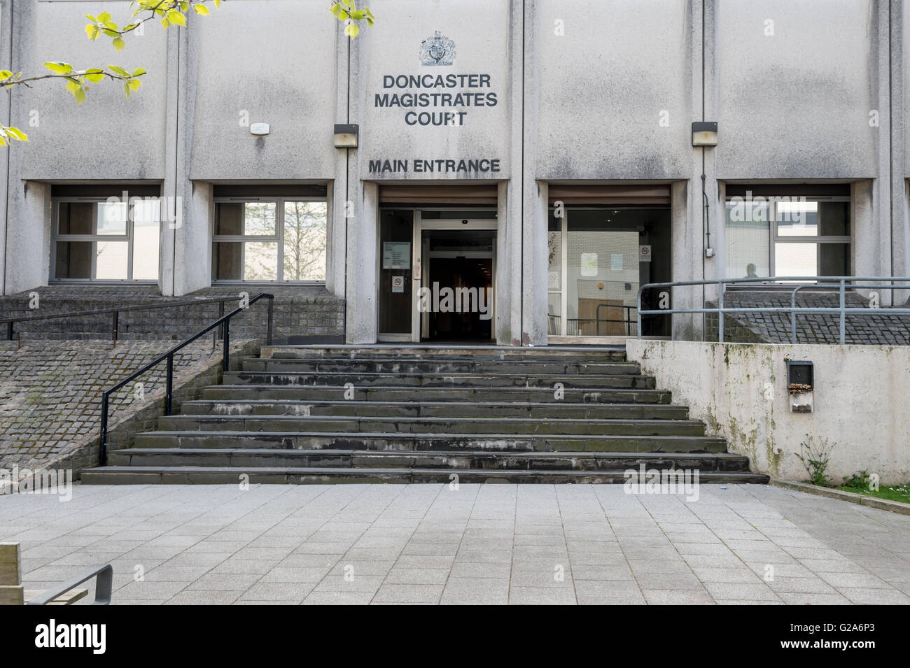 Exterior of Doncaster Magistrates' Court Stock Photo Alamy