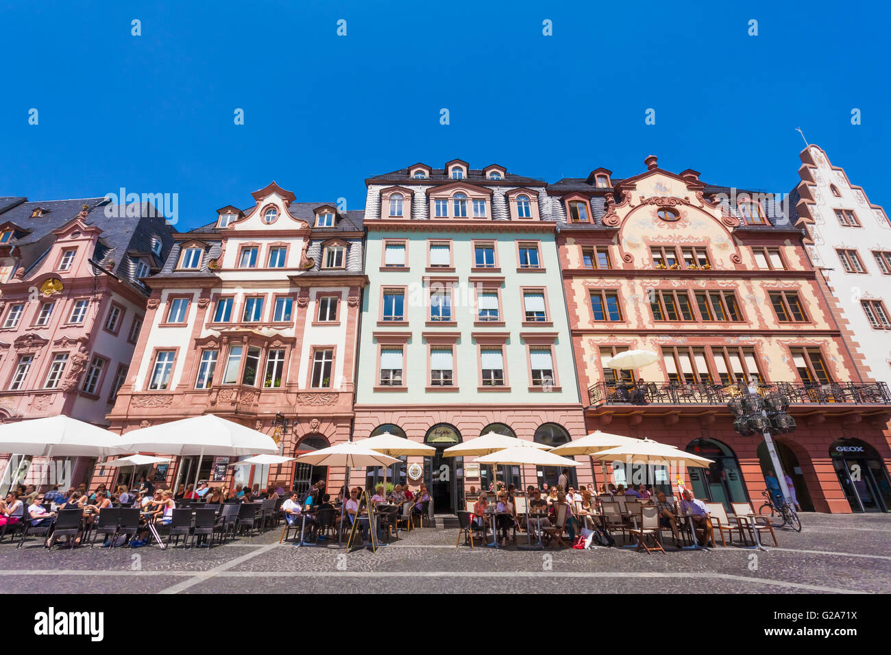 Cafes, restaurants and town houses at the market place, downtown, Mainz,  Rhineland-Palatinate, Germany Stock Photo - Alamy