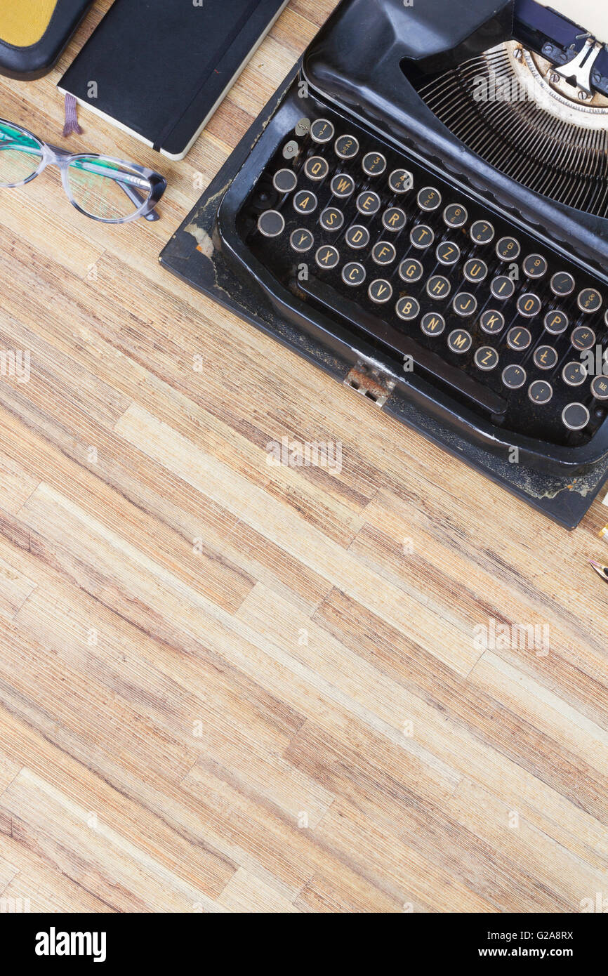 typewriter on table Stock Photo Alamy