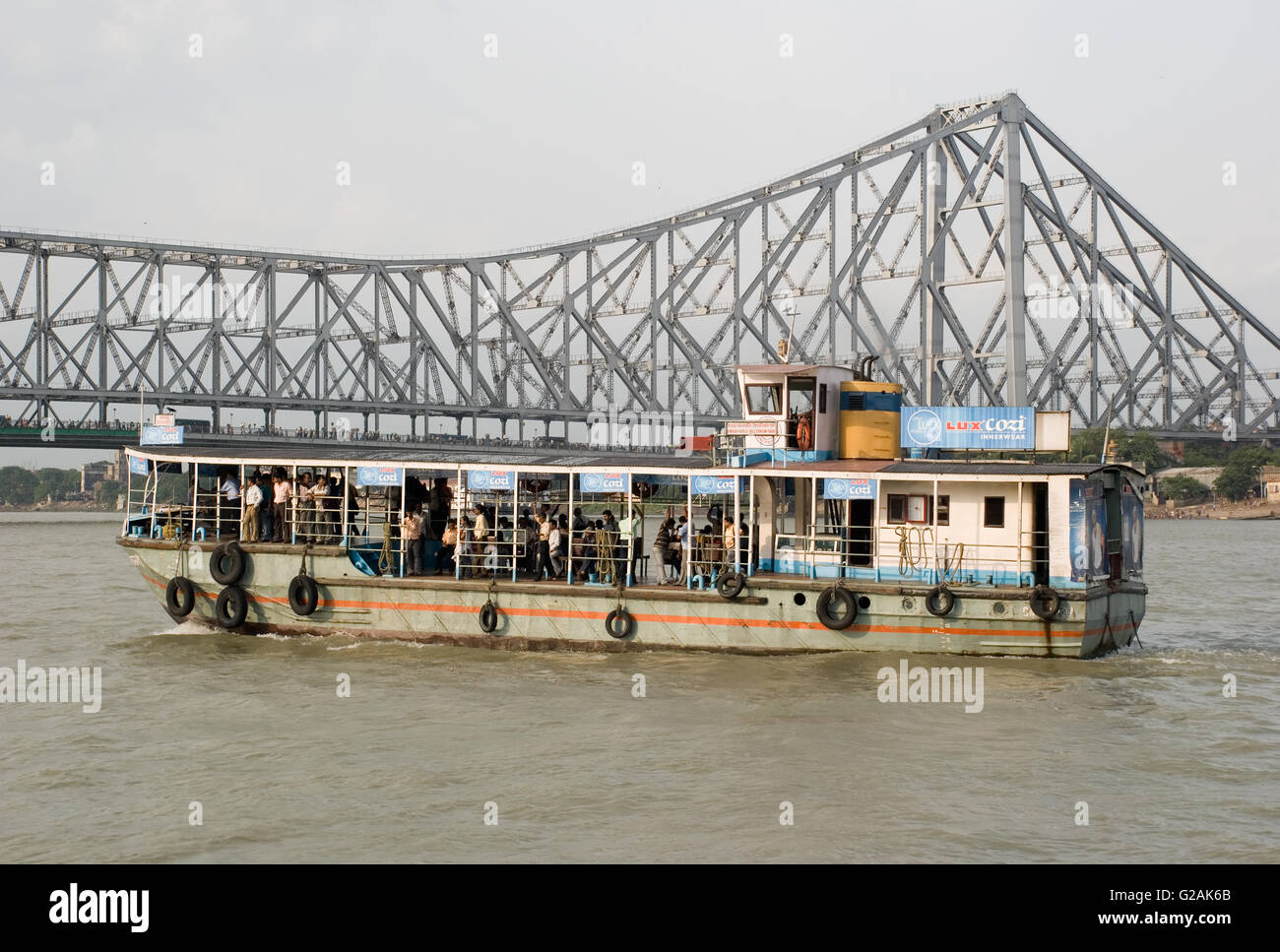 Passenger ferry boat service india hires stock photography and images