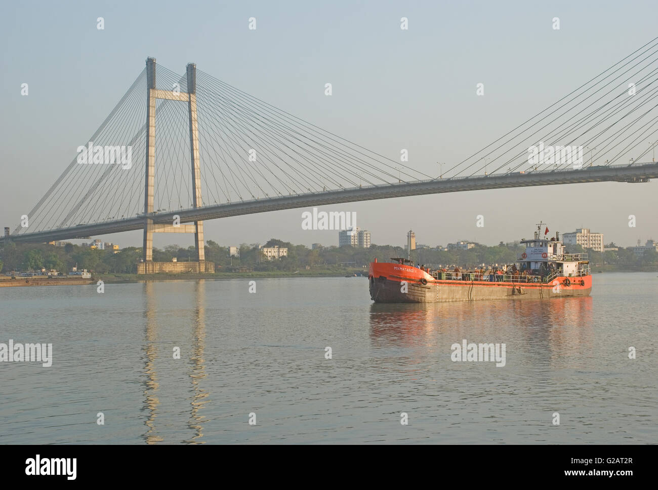 Second Hooghly Bridge at sunset, Kolkata, West Bengal, India Stock Photo -  Alamy, image size:1300x967