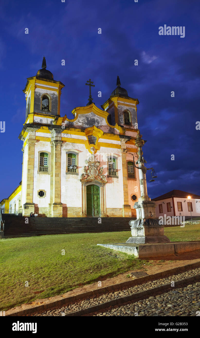 Sao Francisco of Assis Church in Praca Minas Gerais at dusk, Mariana, Minas Gerais, Brazil Stock Photo