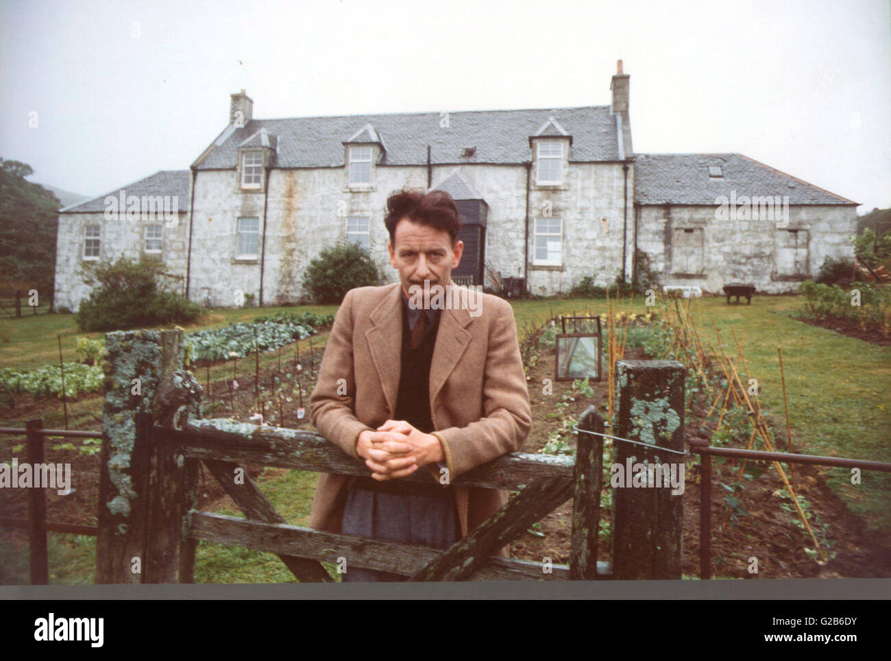 Ronald Pickup as george orwell in bbc drama 'crystal sprit...Orwell in Jura' Shot in 'Barnhill',on Jura,house Orwell lived in Stock Photo