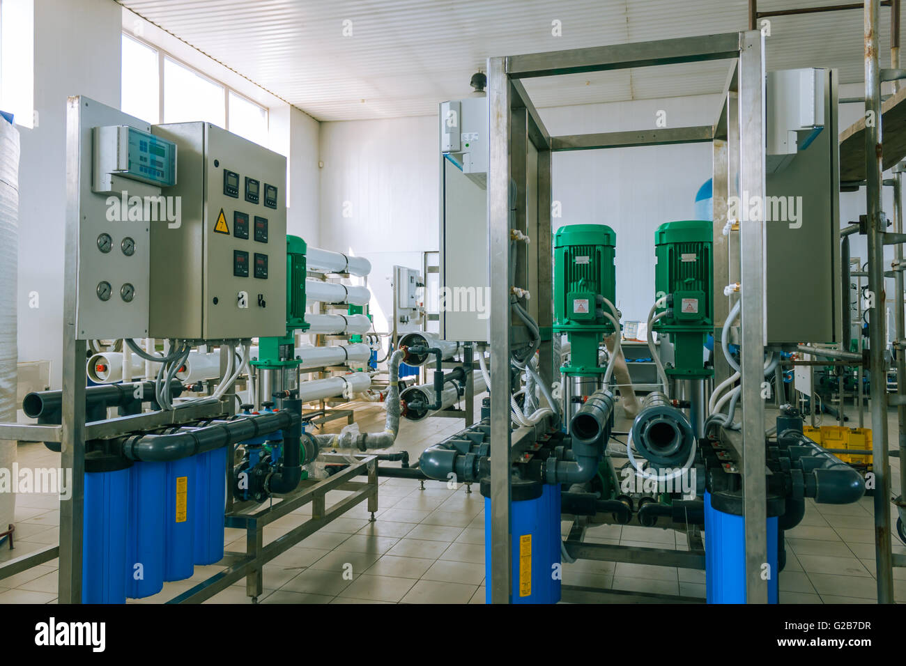 installation of industrial membrane devices water treatment based on reverse osmosis system