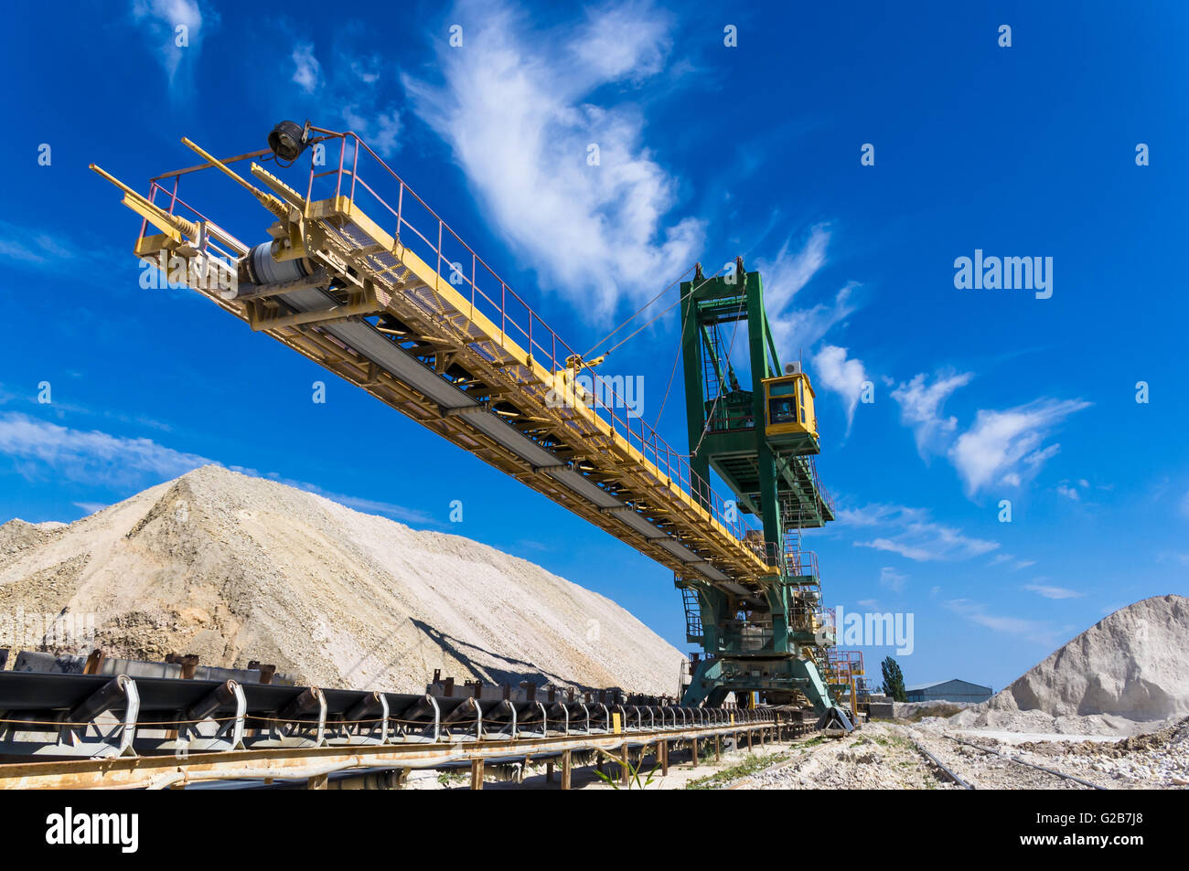 Tipper mechanism hires stock photography and images Alamy