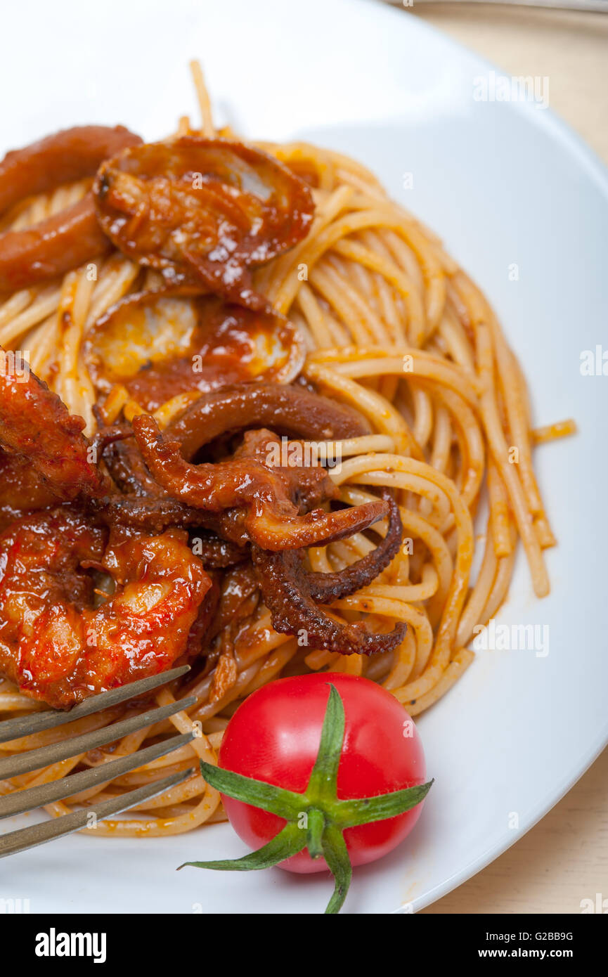 White sauce clams hires stock photography and images Alamy