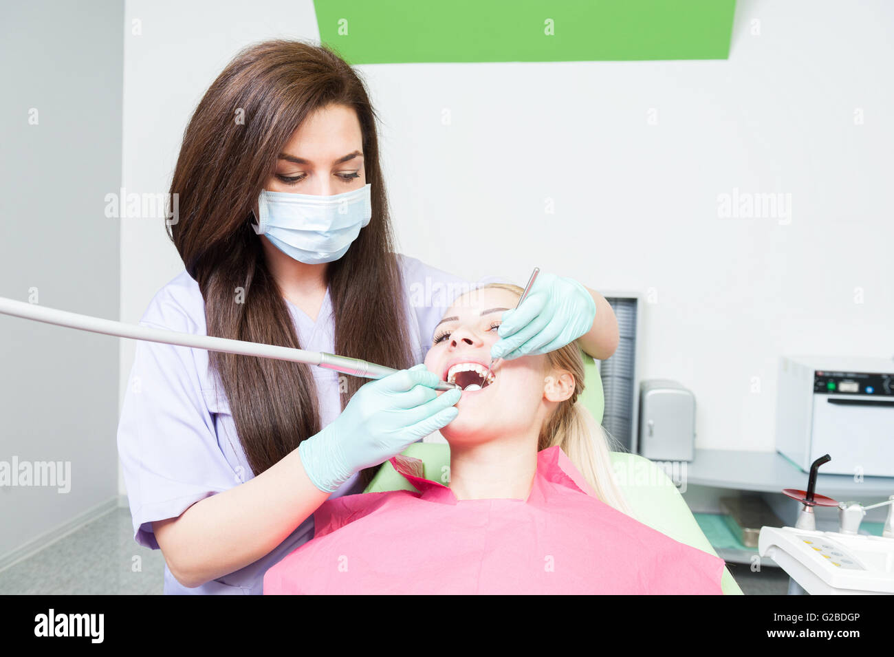 Drilling teeth tooth dentist hires stock photography and images Alamy