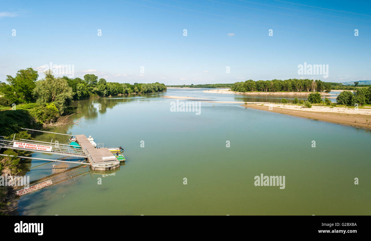 The river Po seen from a bridge in the province of Pavia Stock Photo