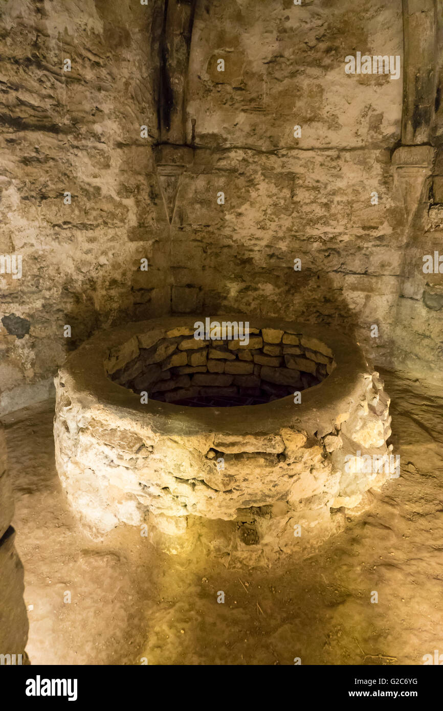 England, Oxford, Castle, old well in castle mound Stock Photo