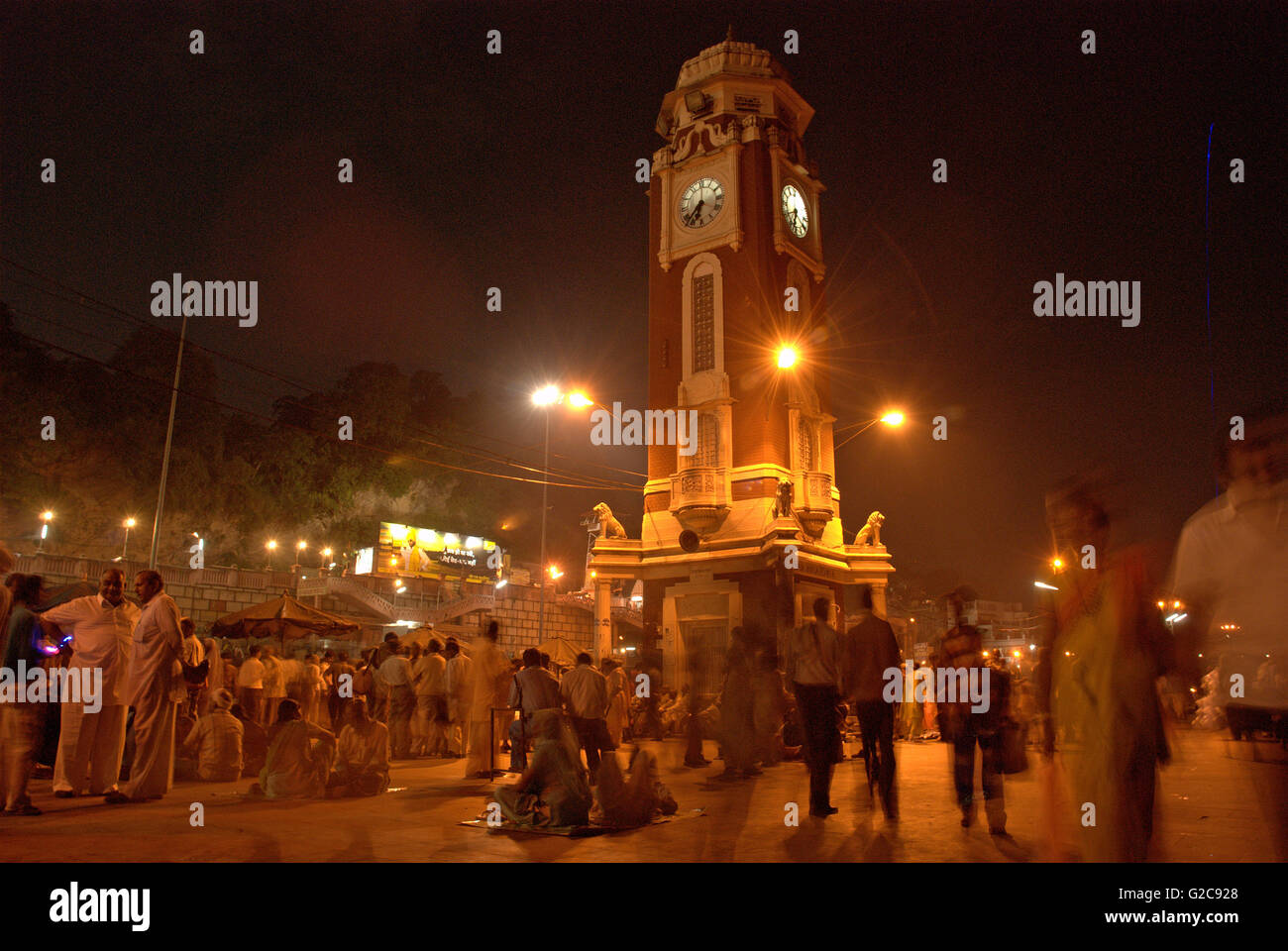 Evening Ganga Aarti or offerings to the holy Ganga river, Har ki Paudi, Haridwar, Uttarakhand, India Stock Photo