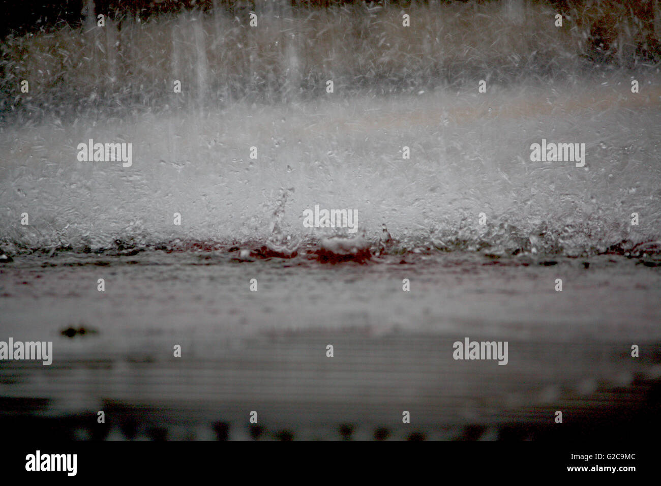 Rainy city hi-res stock photography and images - Alamy