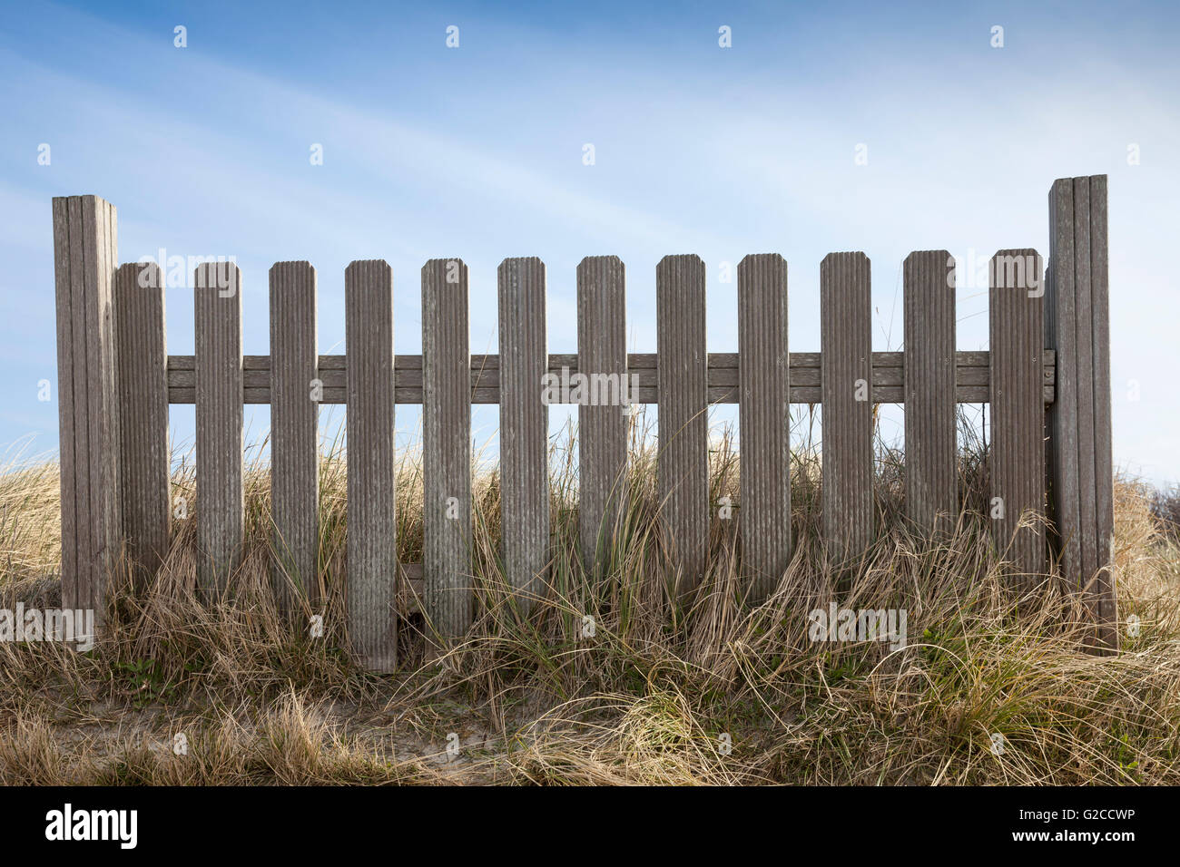 Wooden barrier fence hi-res stock photography and images - Alamy