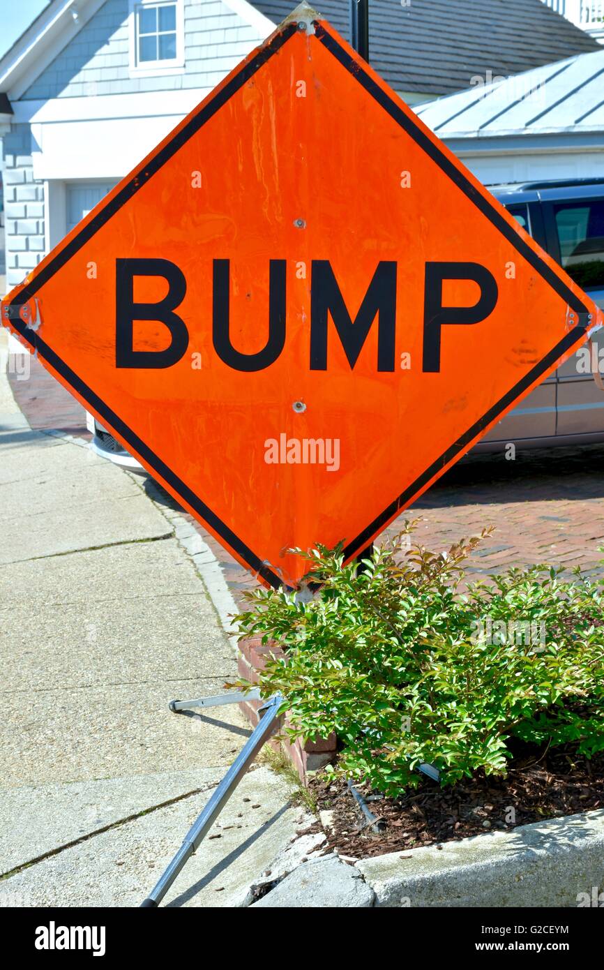Orange bump sign hi-res stock photography and images - Alamy