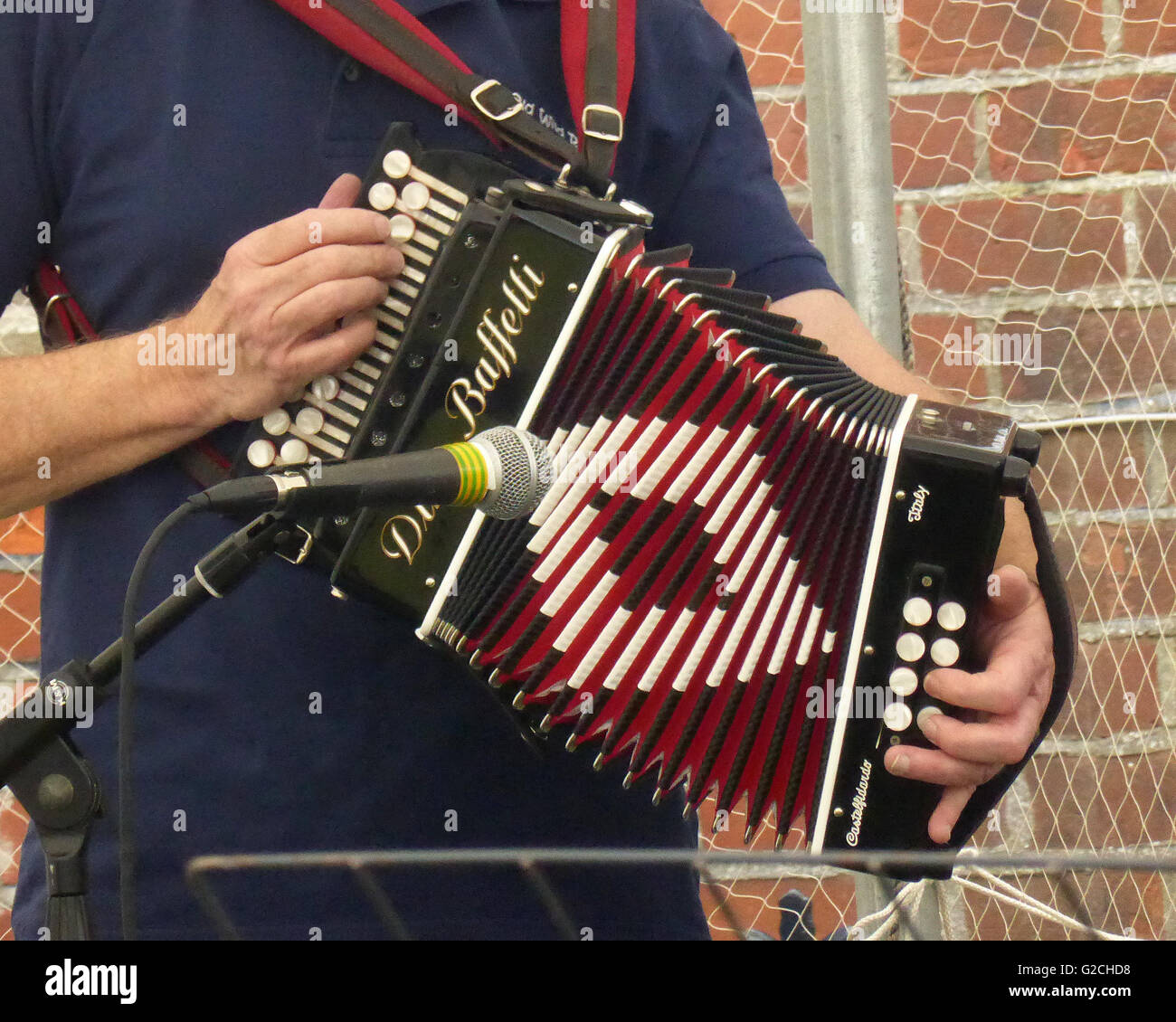 Squeeze box instrument outlet