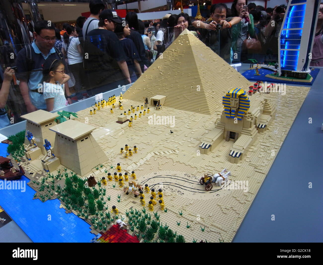 Lego Model Egypt Egyptian build ancient pyramid Pharaoh horse slave old time sky toy fun landscape Euphr Stock - Alamy