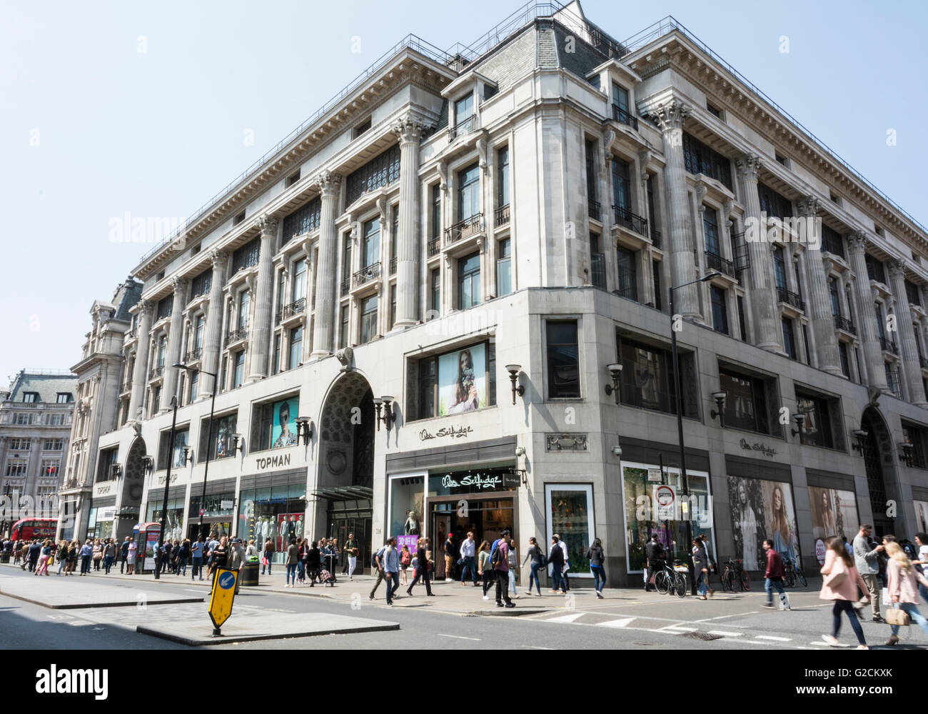 Crowds of shoppers outside the former Topshop and Miss Selfridge on Oxford Street, London, England, UK Stock Photo