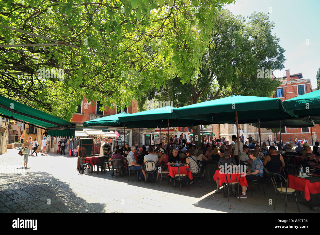 Pizzeria Cico Bar, Campo San Polo square, Venice Stock Photo - Alamy