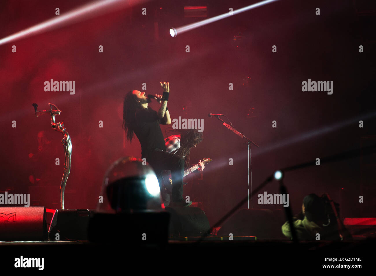 Lisbon, Portugal. 27th May, 2016. Korn performance in Rock in Rio 2016 Lisbon, the Nu Metal band from California present a good performance with 50.000 people. Lisbon, Portugal. On May 27, 2016 (Photo by Gonçalo Silva) Credit:  Gonçalo Silva/Alamy Live News Stock Photo