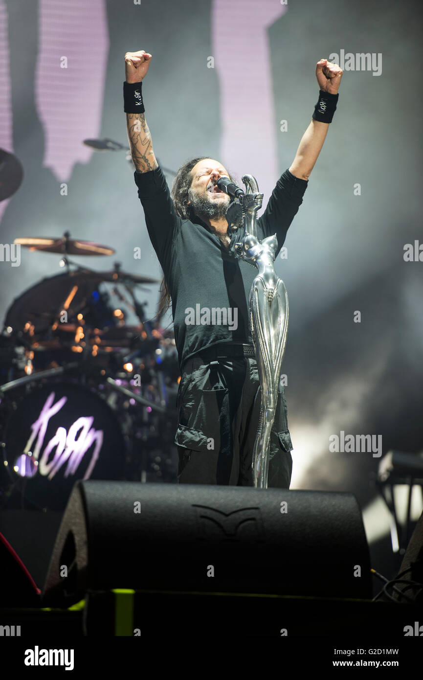 Lisbon, Portugal. 27th May, 2016. Korn performance in Rock in Rio 2016 Lisbon, the Nu Metal band from California present a good performance with 50.000 people. Lisbon, Portugal. On May 27, 2016 (Photo by Gonçalo Silva) Credit:  Gonçalo Silva/Alamy Live News Stock Photo