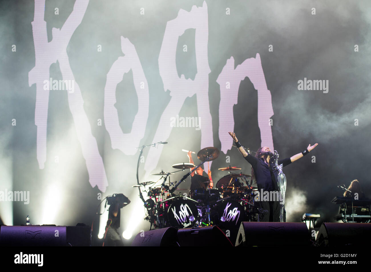 Lisbon, Portugal. 27th May, 2016. Korn performance in Rock in Rio 2016 Lisbon, the Nu Metal band from California present a good performance with 50.000 people. Lisbon, Portugal. On May 27, 2016 (Photo by Gonçalo Silva) Credit:  Gonçalo Silva/Alamy Live News Stock Photo