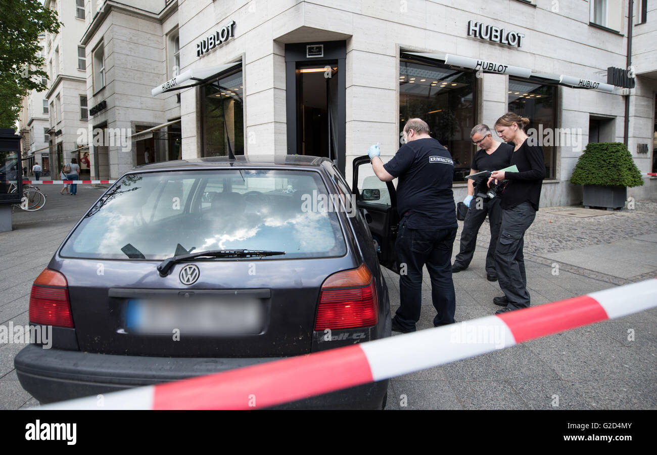 Preserve the crime scene High Resolution Stock Photography and Images