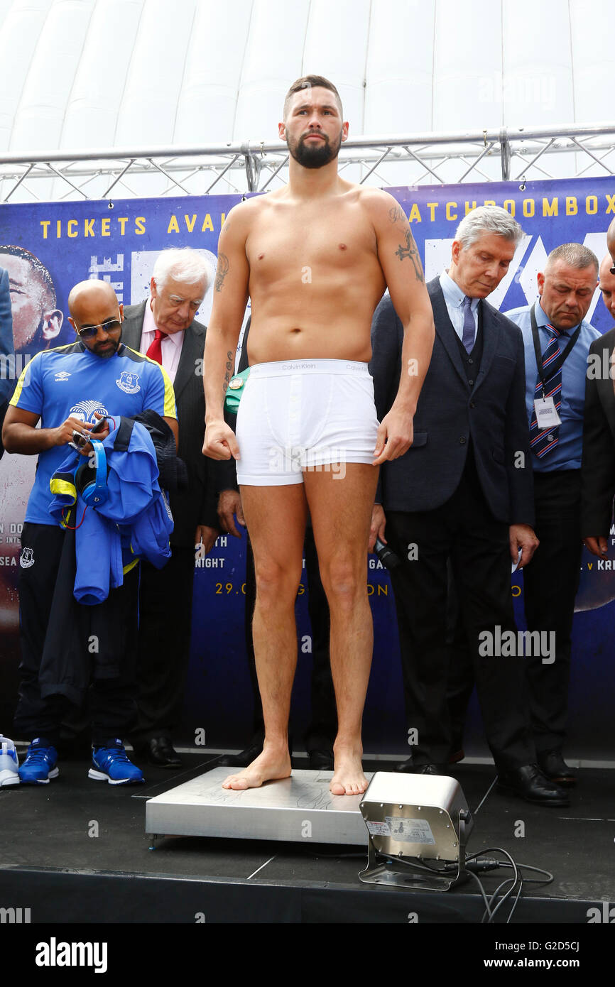 Liverpool One Shopping Centre, Liverpool, UK. 28th May, 2016. WBC Cruiserweight Title Weigh in. Tony Bellew versus Ilunga Makabu. Tony Bellew steps onto the scales at the weigh-in ahead of tomorrow's fight at Goodison Park against Ilunga Makabu for the vacant WBC Cruiserweight World Championship title. Credit:  Action Plus Sports/Alamy Live News Stock Photo