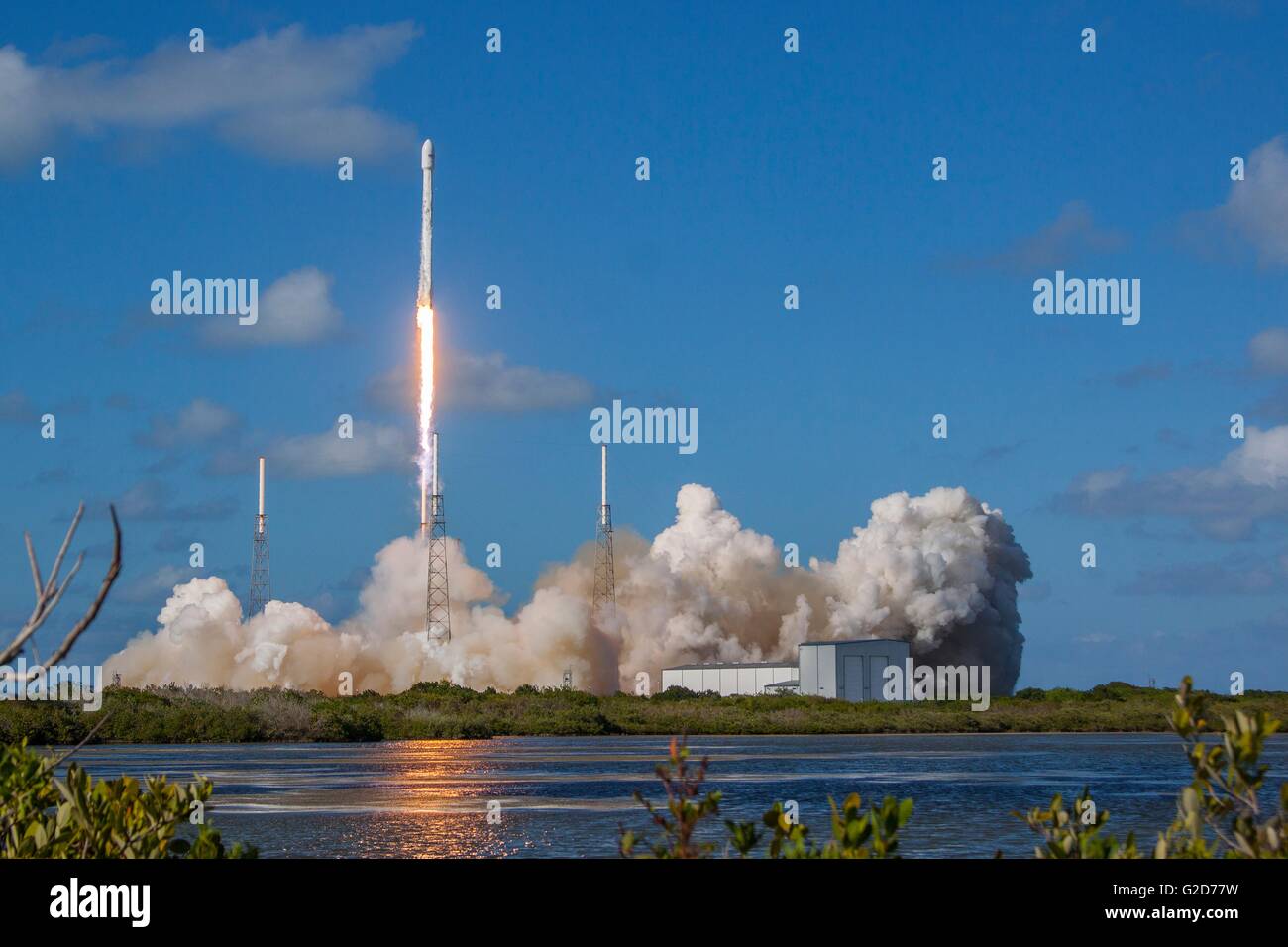 The SpaceX Falcon 9 reusable rocket lifts off from the Kennedy Space ...