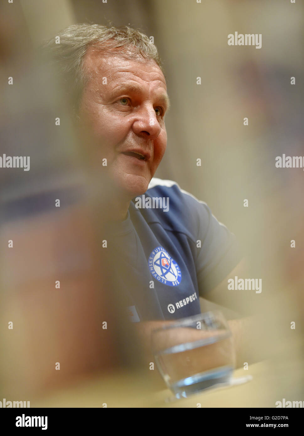 Munich, Germany. 29th May, 2016. The coach of the Slovakian national soccer team Jan Kozak delivers a press conference in Unterschleissheim near Munich, Germany, 29 May 2016. Germany and Slovakia will meet for a test match on 29 May 2016. Photo: TOBIAS HASE/dpa/Alamy Live News Stock Photo