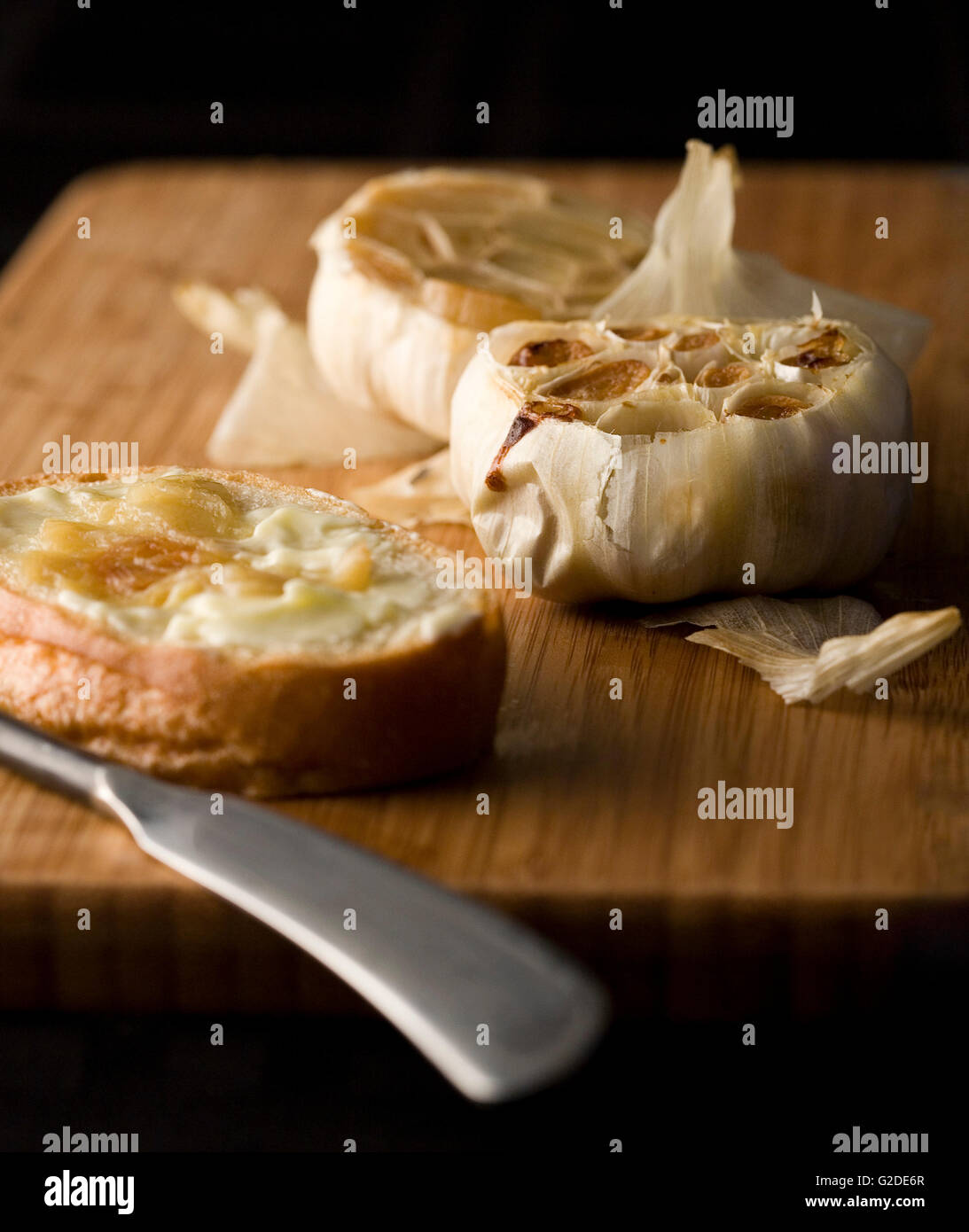 Roasted garlic and bread hires stock photography and images Alamy