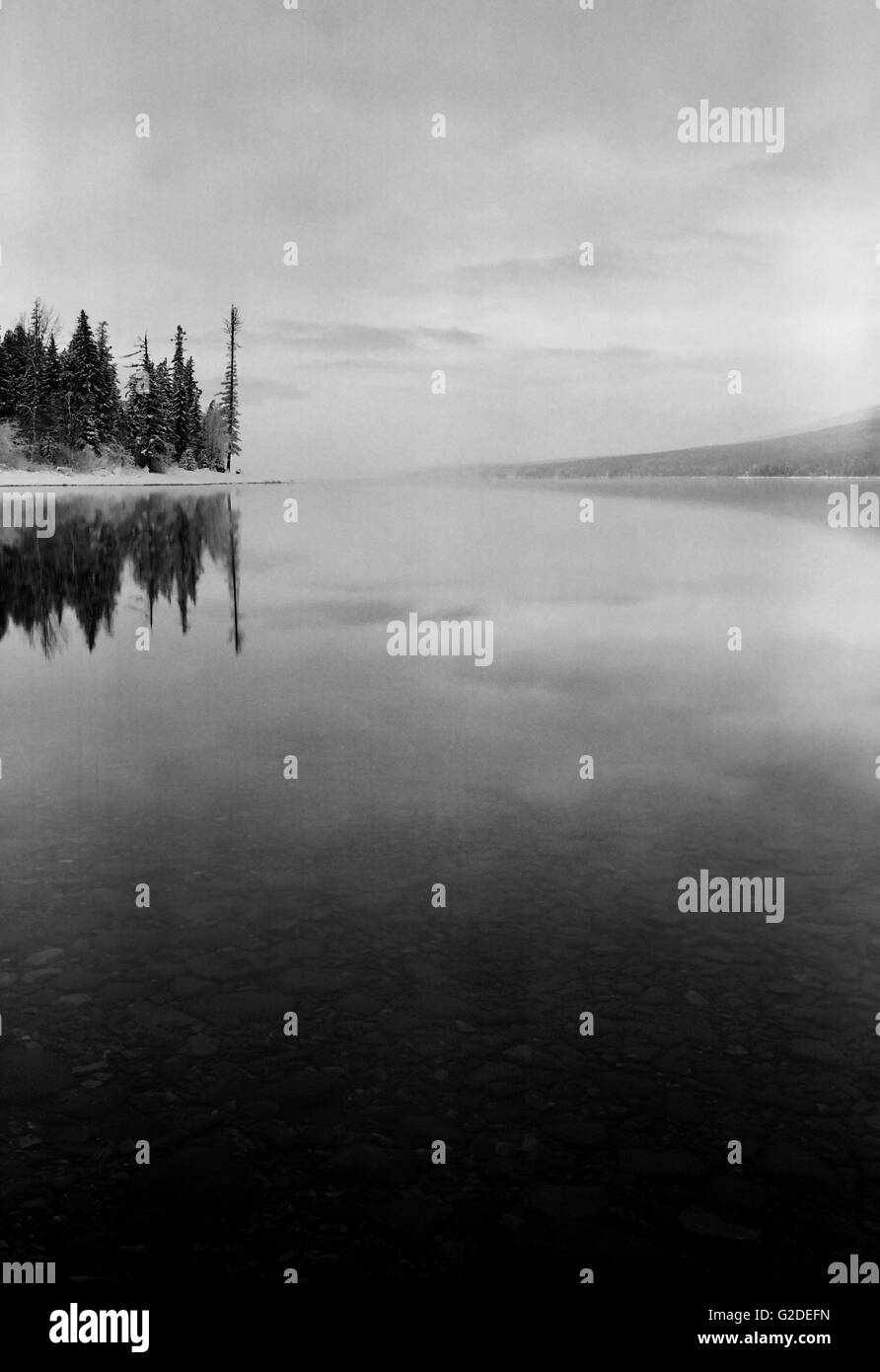 Trees lakes Black and White Stock Photos & Images - Alamy