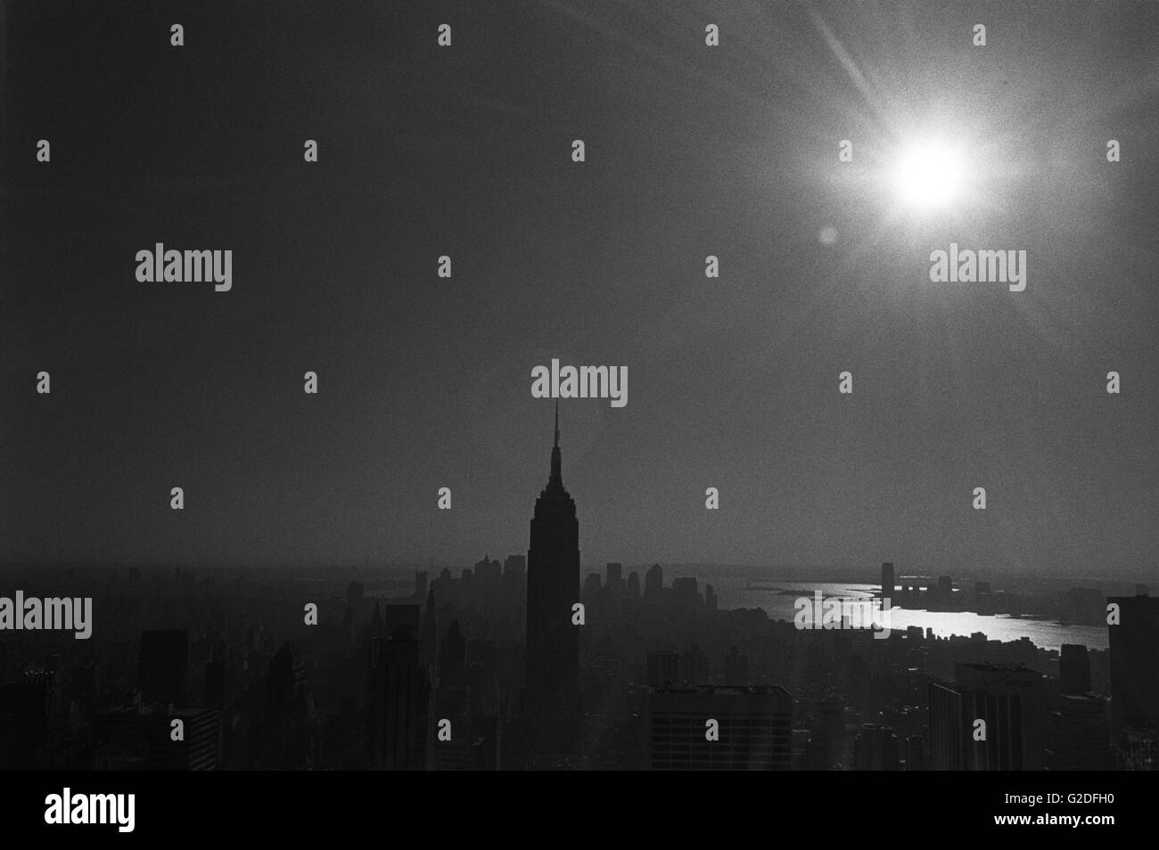 Empire State Building and Sun Stock Photo Alamy