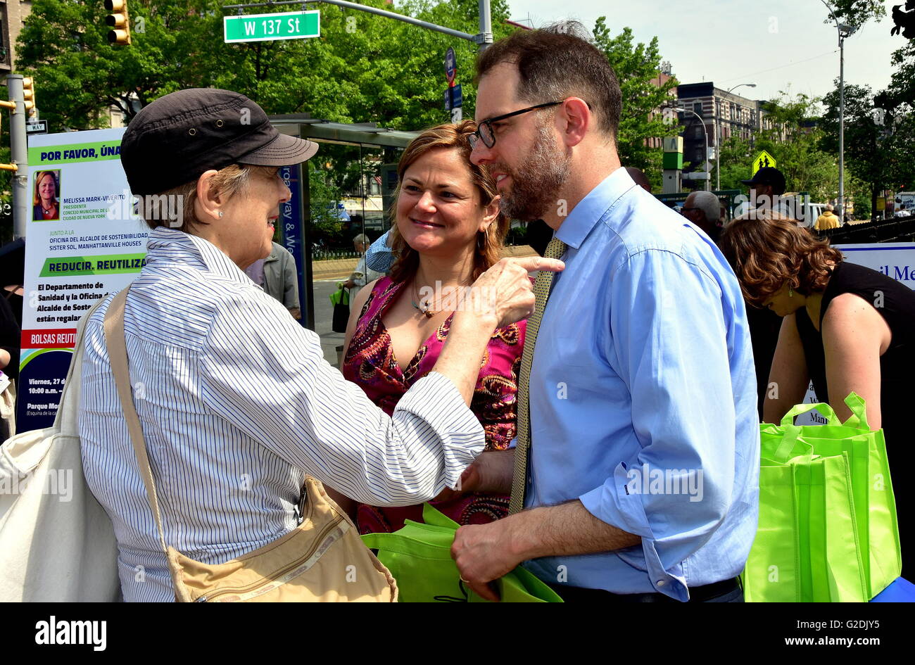 New York City :  District 7 NYC Council Member Mark Levine (right) and Council Speaker Melissa Mark-Viverito (center) Stock Photo