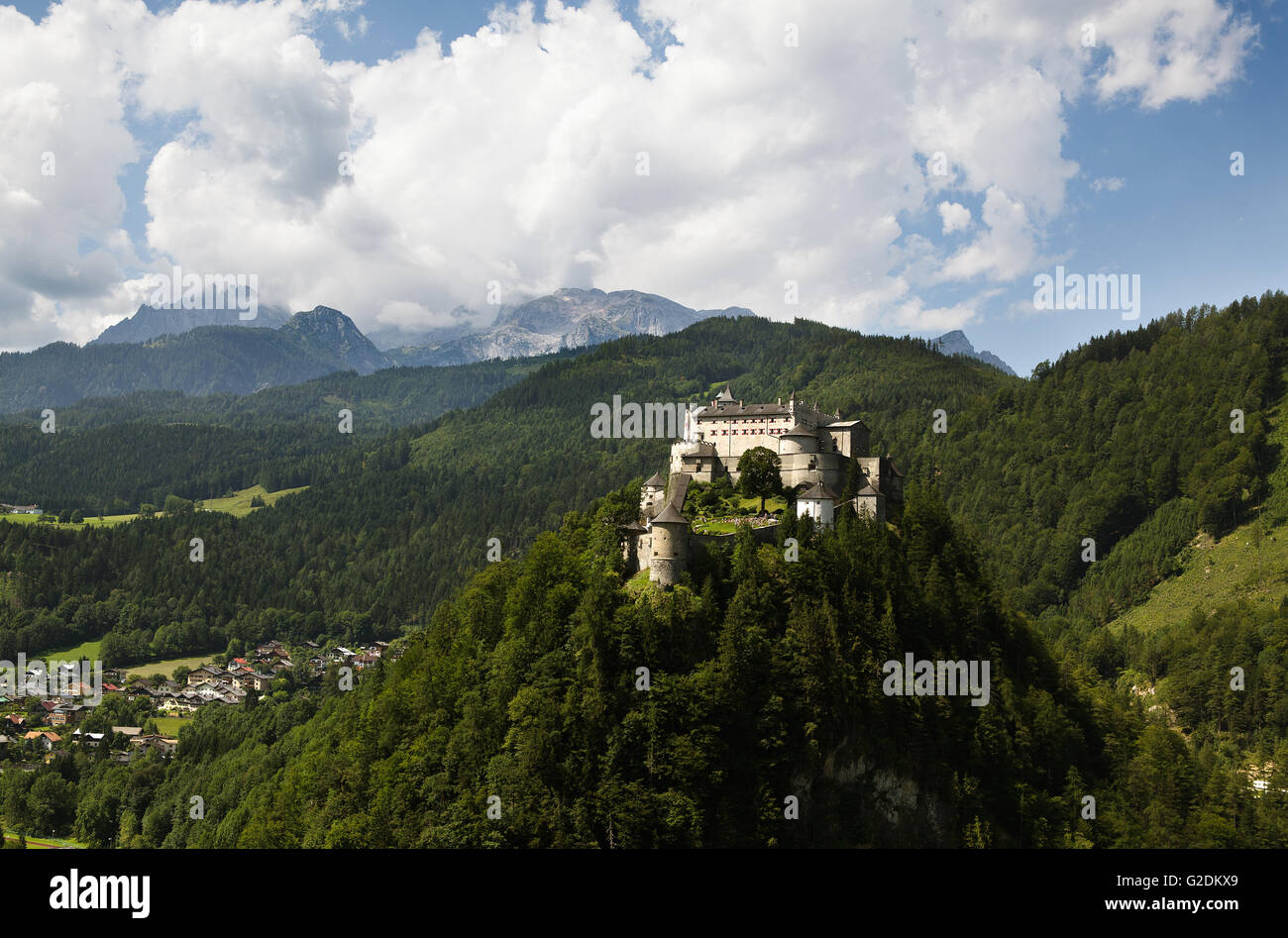 Ansicht der Burg Hohenwerfen im Salzburger Land, Österreich Stock Photo