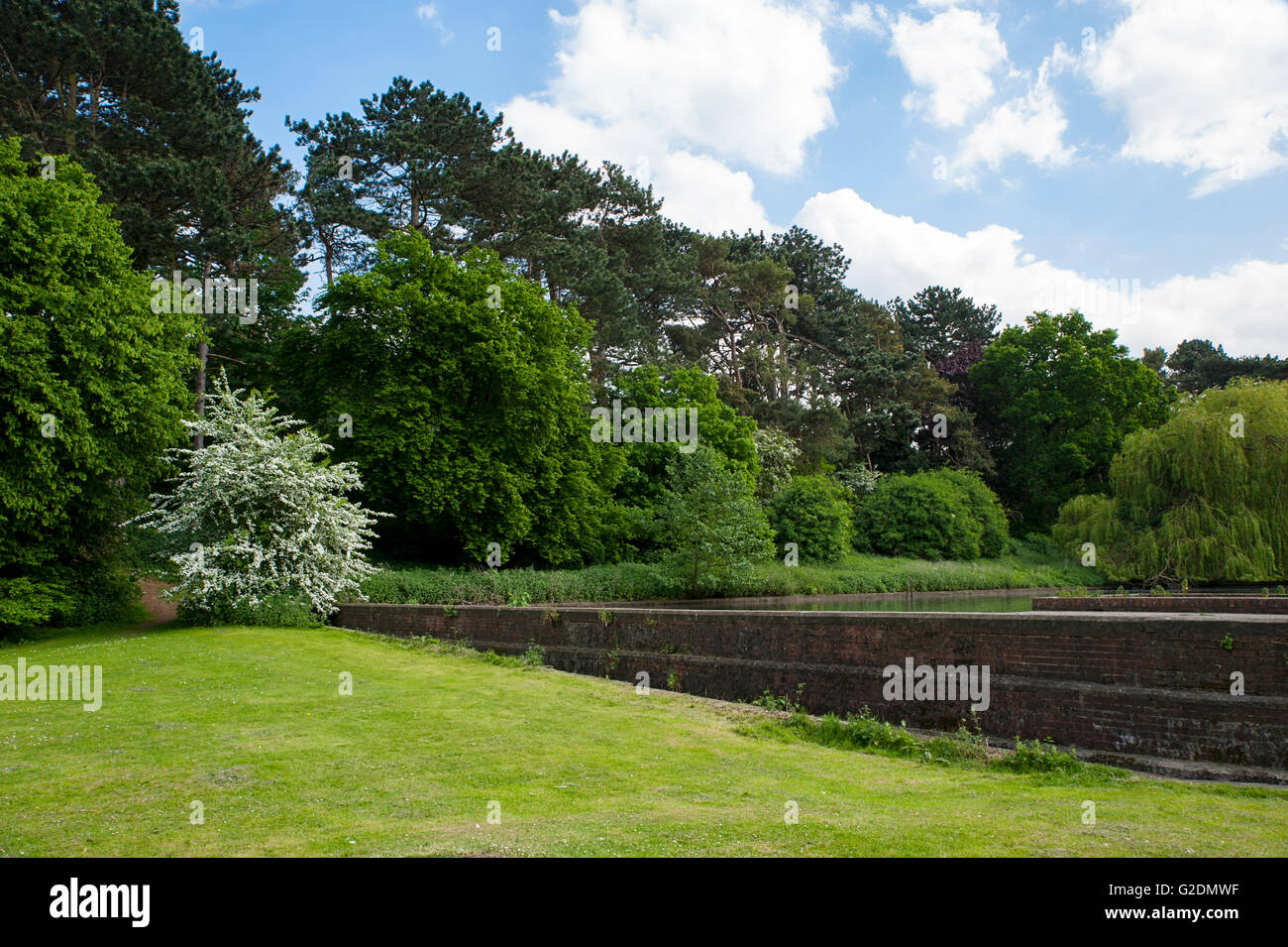 Local Welwyn Garden City Park and Lagoon Stock Photo