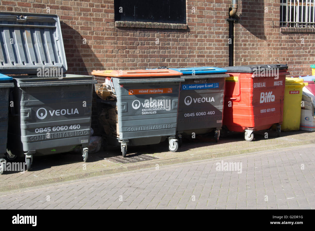 NORTHAMPTONSHIRE; NORTHAMPTON; WASTE BINS Stock Photo Alamy