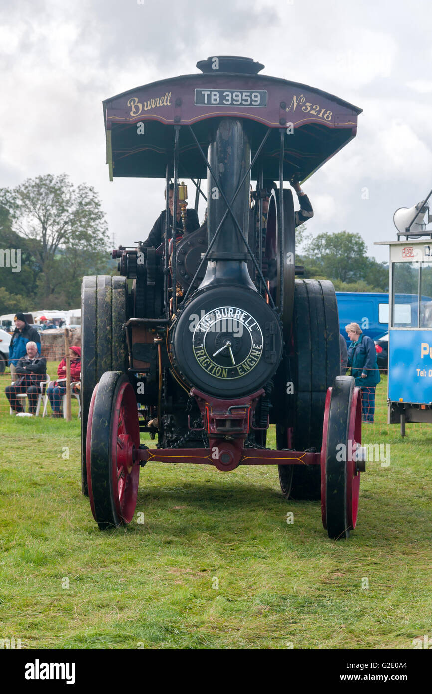 Steam powered traction engine Cromwell at the Vintage vehicle and steam