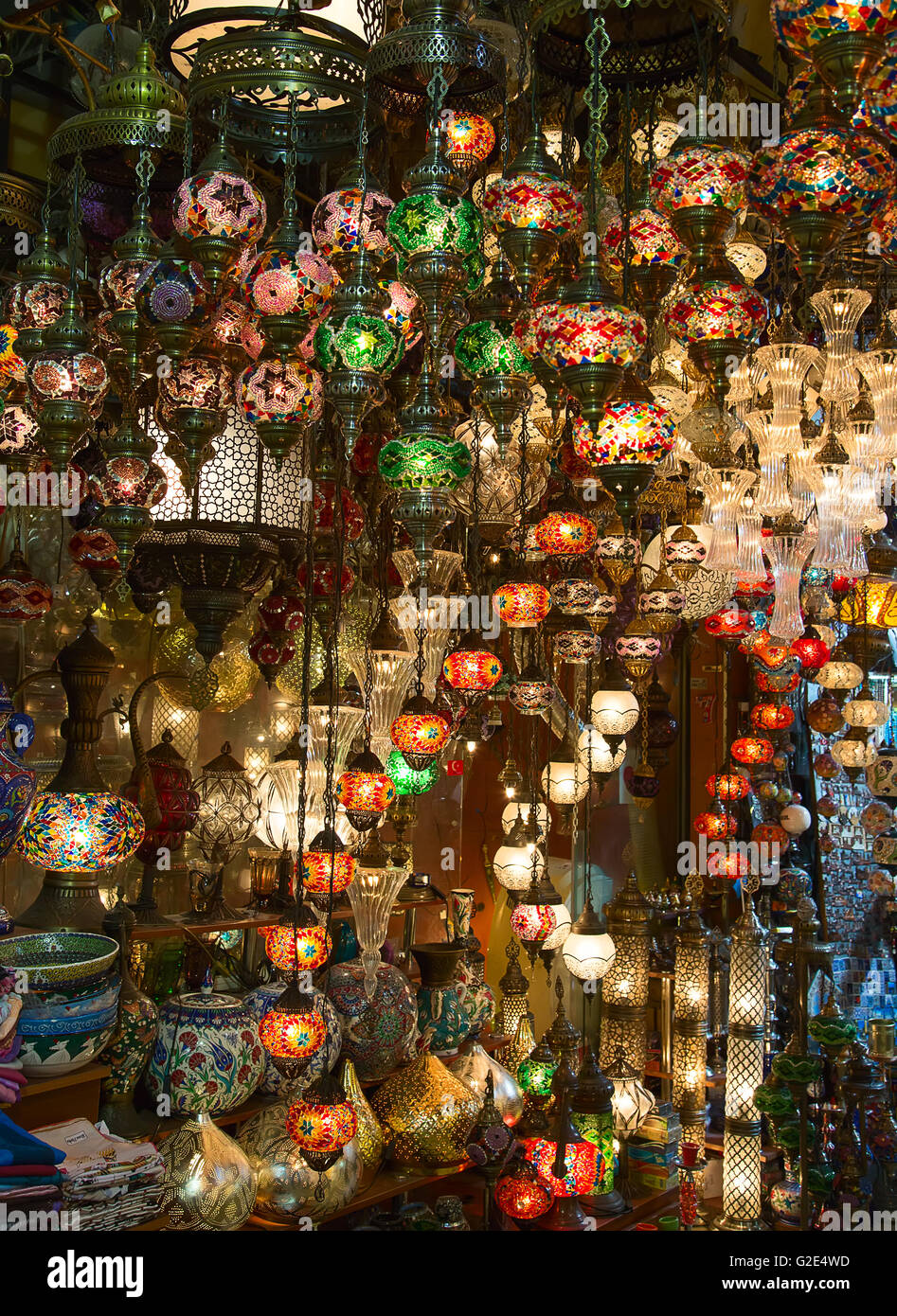 Traditional turkish lamps on the market Stock Photo Alamy