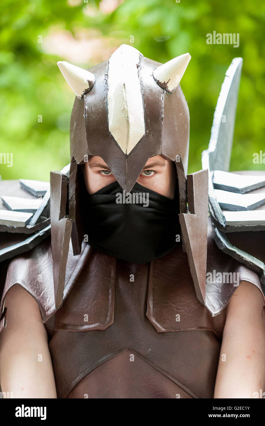 London, UK.  29 May 2016. A man dresses as 'Hunter' from World of Warcraft, as cosplayers visit the Excel Centre on the last day of the popular MCM Comic Con, a three day event celebrating games, anime, movies and more.  Credit:  Stephen Chung / Alamy Live News Stock Photo
