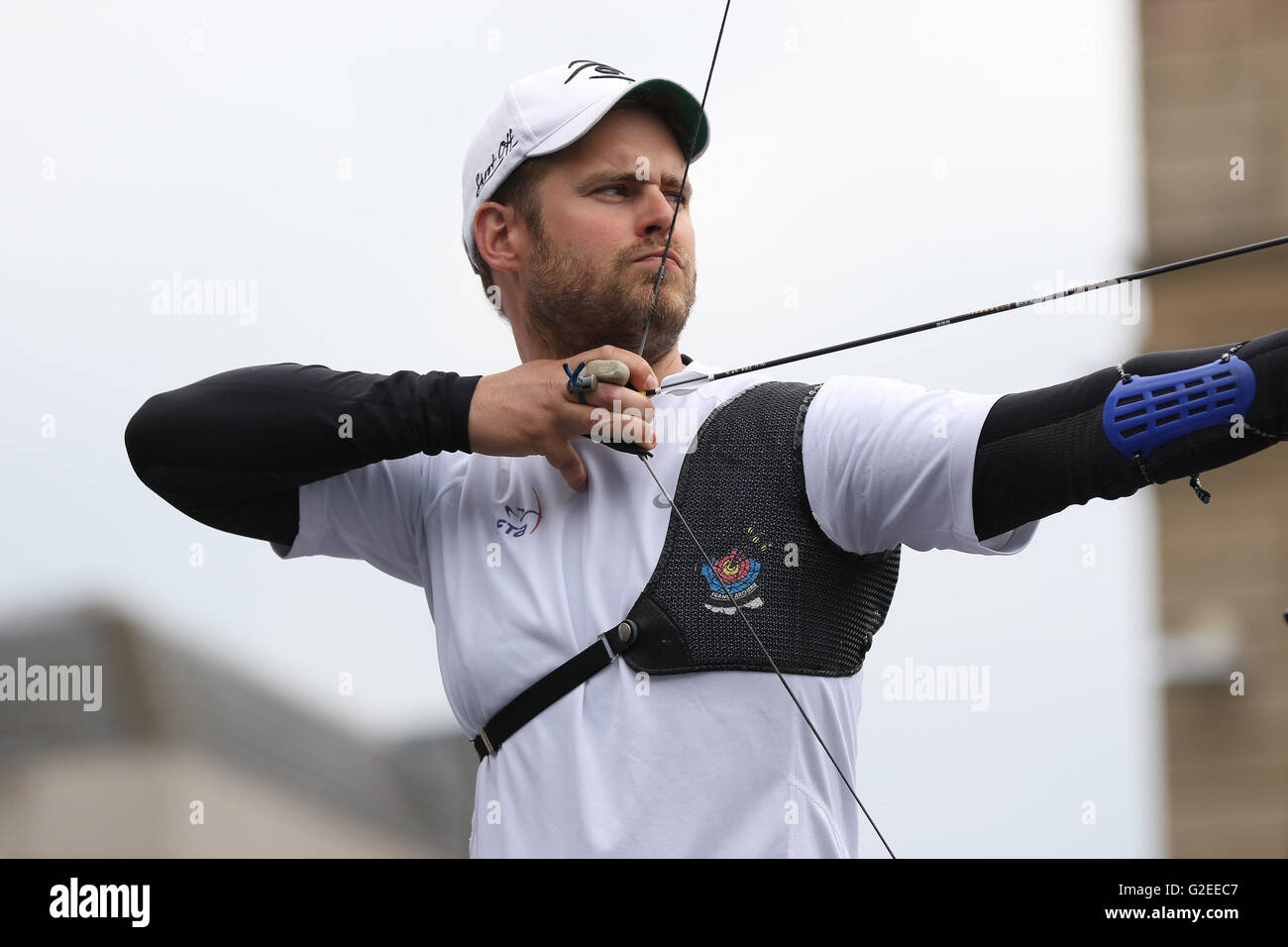 Nottingham, UK. 29th May, 2016. European Archery Championships Day Two. Jean-Charles Valladont of France wins Silver with partner Berengere Schuh © Action Plus Sports/Alamy Live News Stock Photo