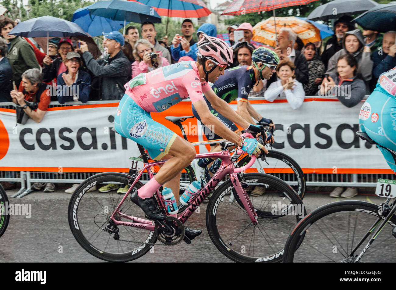 Torino, Italy, May 29th 2016. Vinenco Nibali from Astana seen in action at the final stage (Torino) of the Giro d’Italia 2016. Credit:  Gonzales Photo - Alberto Grasso. Stock Photo