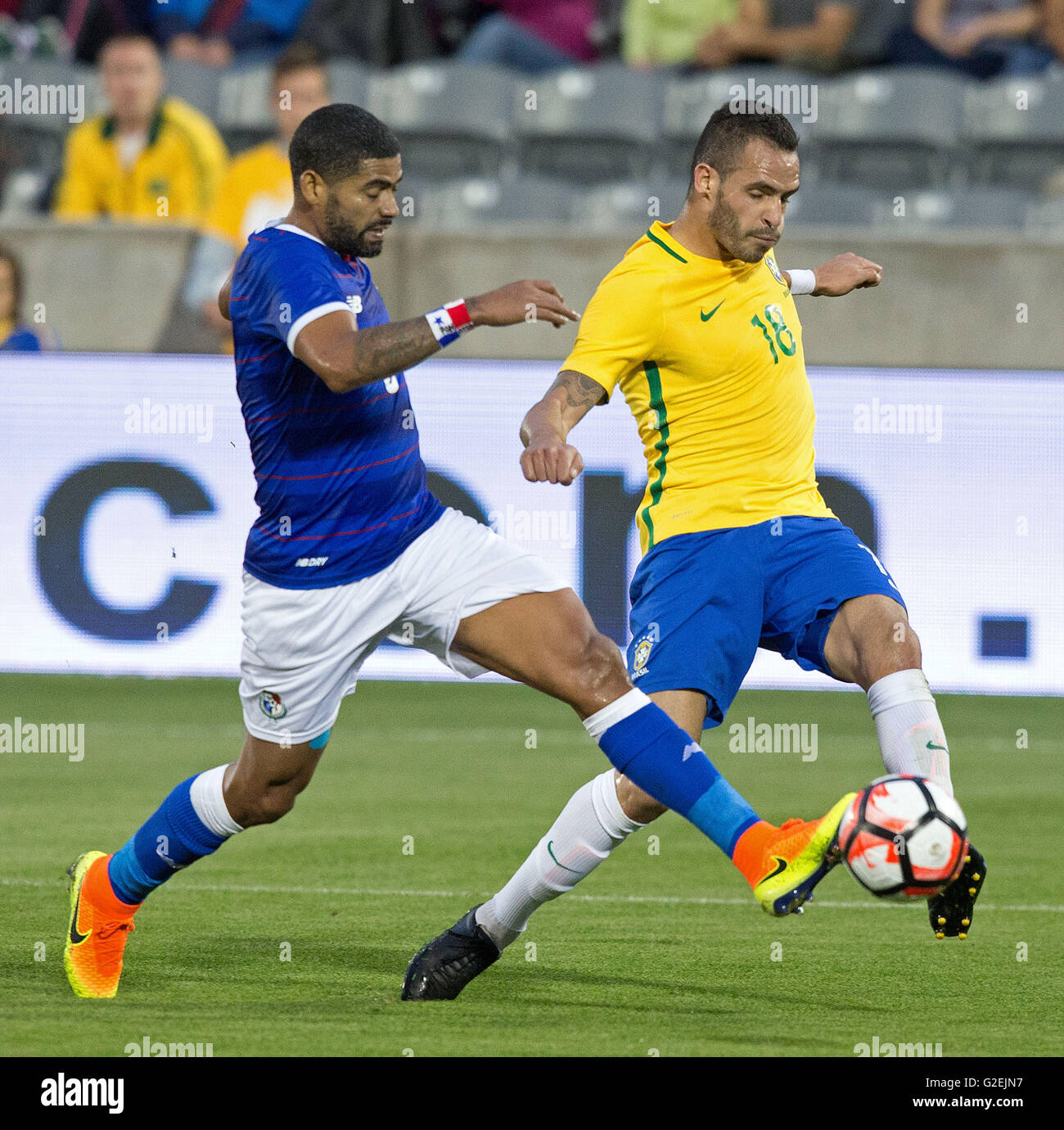 Commerce City, Colorado, USA. 29th May, 2016. Brazil RENATO AUGUSTO, right, gets his shot blocked during a friendly match against Panama before the Copa de Oro at Dicks Sporting Goods Park Sunday Evening. Brazil beats Panama 2-0. Credit:  Hector Acevedo/ZUMA Wire/Alamy Live News Stock Photo