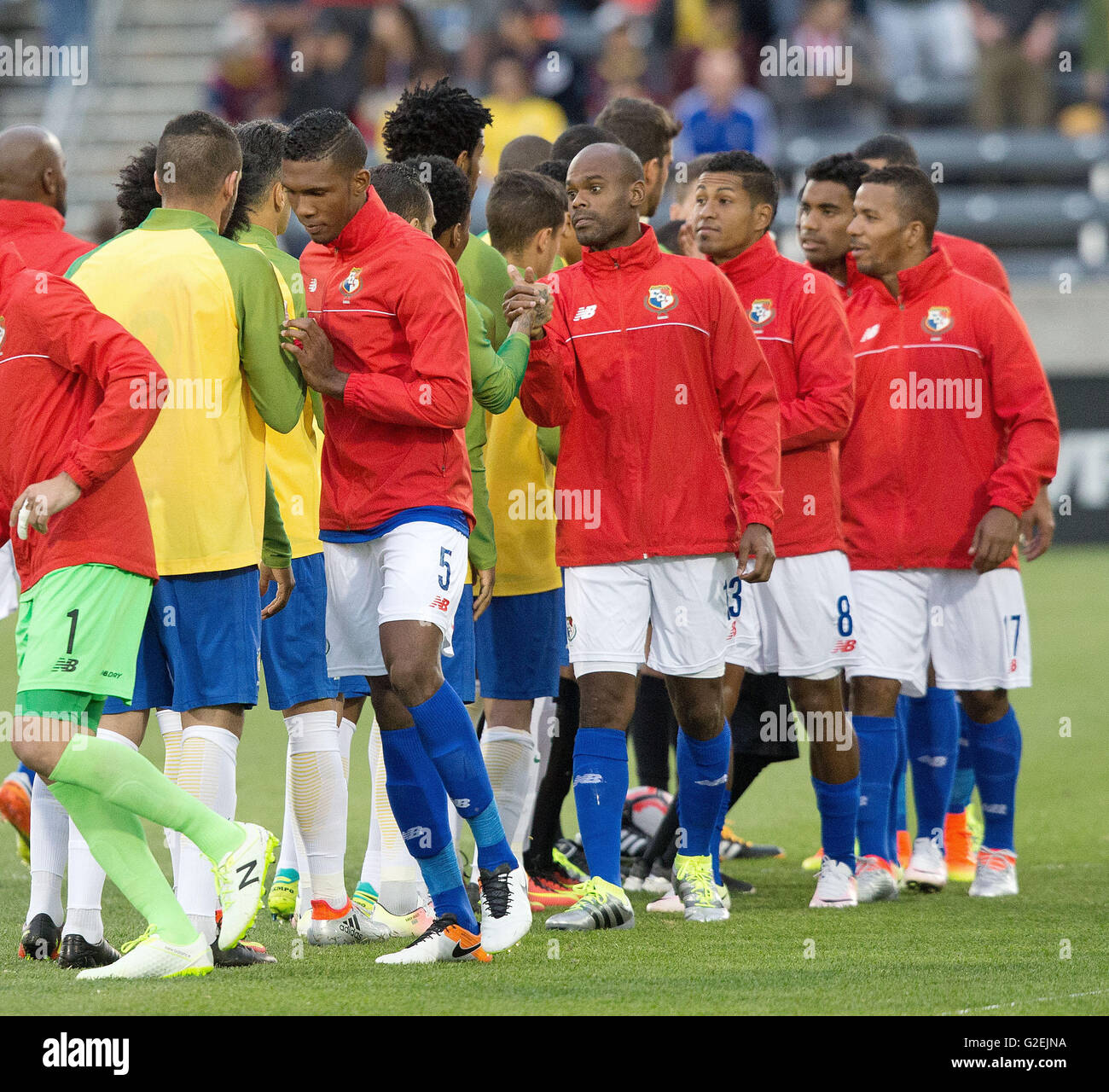 Commerce City, Colorado, USA. 29th May, 2016. Panama starters shake hands with Brazil at the start of the game during a friendly match against Panama before the Copa de Oro at Dicks Sporting Goods Park Sunday Evening. Brazil beats Panama 2-0. Credit:  Hector Acevedo/ZUMA Wire/Alamy Live News Stock Photo