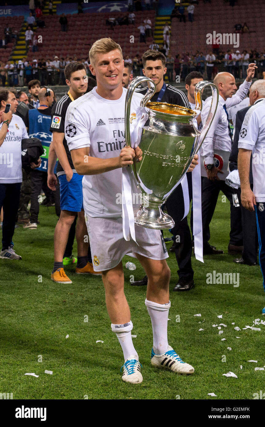 Milan, Italy. 28th May, 2016. Toni Kroos (Real) Football/Soccer : Toni Kroos  of Real Madrid celebrates with the trophy after winning the penalty  shoot-out during the UEFA Champions League final match between