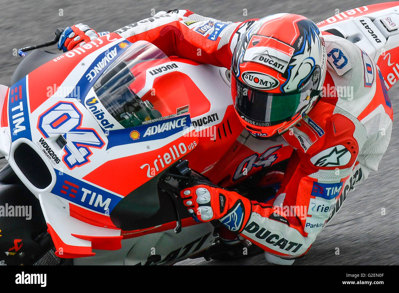 Scarperia Italy th May 16 Andrea Dovizioso Of Italy And Ducati Team Rounds The Bend During The Fp Of Gran Premio D Italia Tim 16 Motogp In Scarperia Firenze Italy C Marco Iorio Pacific